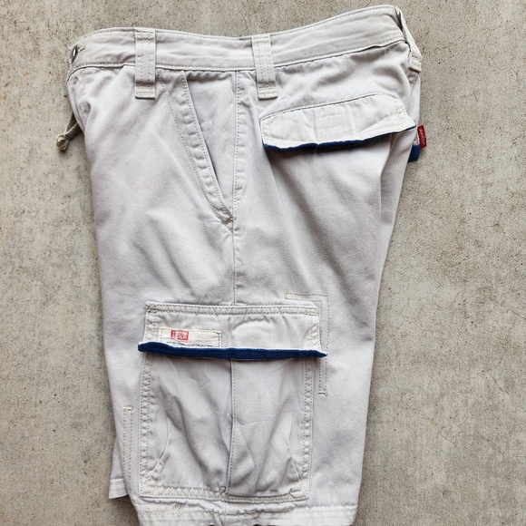 Y2k Levis Workwear Cargo Baggy Skater Boy's Beige Khaki Shorts, Size 10 Youth‎ - Picture 9 of 12